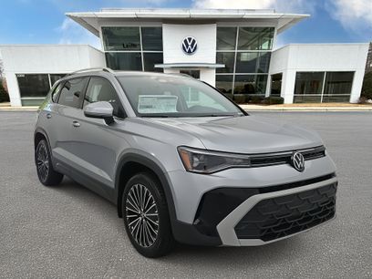 New 2025 Volkswagen Taos SE