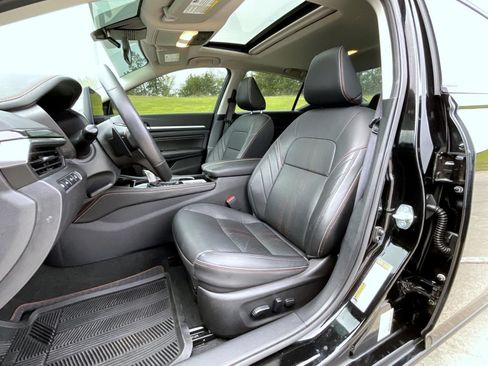 Used 2023 Nissan Altima 2.0 SR FWD image 10