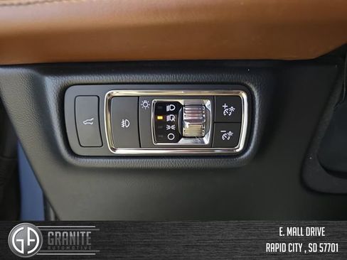 Used 2021 Lincoln Aviator Reserve w/ Equipment Group 202A AWD/4WD image 34