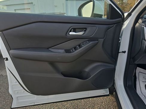 New 2026 Nissan Rogue SV w/ Cold Weather Package FWD image 14