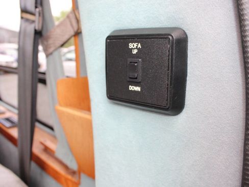 Used 1997 Ford E-150 and Econoline 150 RWD image 20