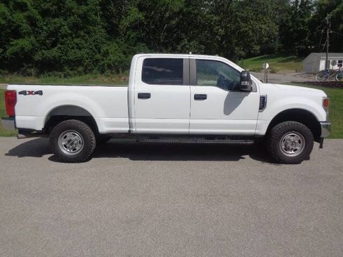 Used 2022 Ford F250 XL w/ Power Equipment Group AWD/4WD image 7