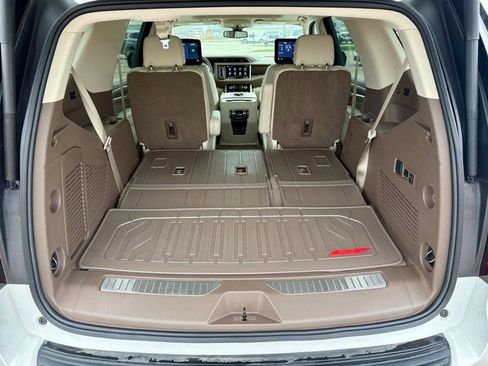 Used 2021 GMC Yukon Denali image 7