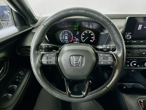 Used 2024 Honda HR-V Sport image 11