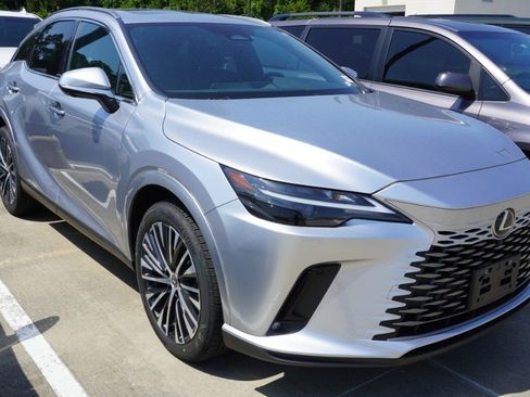 Used 2025 Lexus RX 350 Premium Plus w/ Accessory Package (Z1) FWD image 3