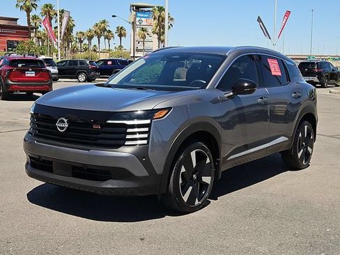 Certified 2026 Nissan Kicks SR FWD image 2