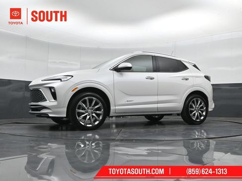 Used 2025 Buick Encore GX Avenir w/ Avenir Convenience Package AWD/4WD image 40