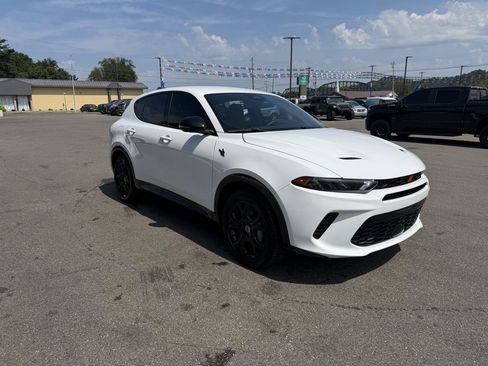Used 2024 Dodge Hornet R/T w/ R/T Blacktop Package AWD/4WD image 3