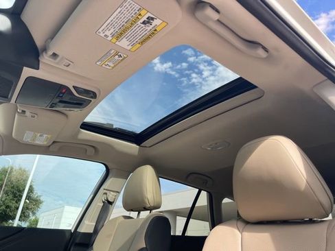 Certified 2025 Subaru Outback Limited AWD/4WD image 10