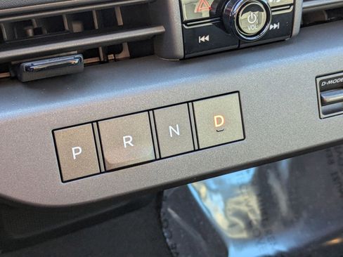 New 2026 Nissan Leaf Platinum+ image 19