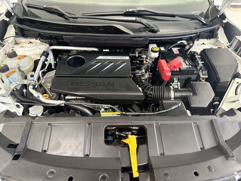 Used 2023 Nissan Rogue S AWD/4WD image 33