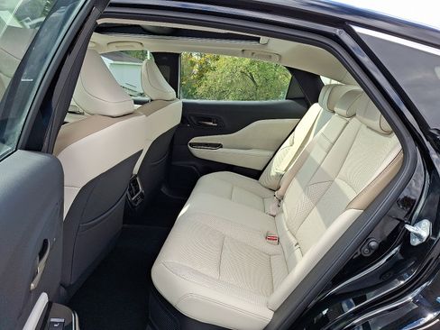 Certified 2025 Toyota Crown Limited w/ Advanced Technology Package image 11