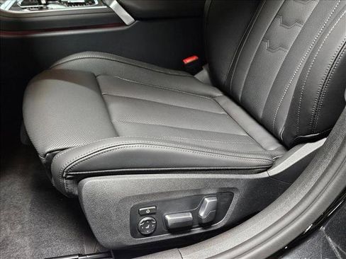 Used 2025 BMW 840i RWD image 4