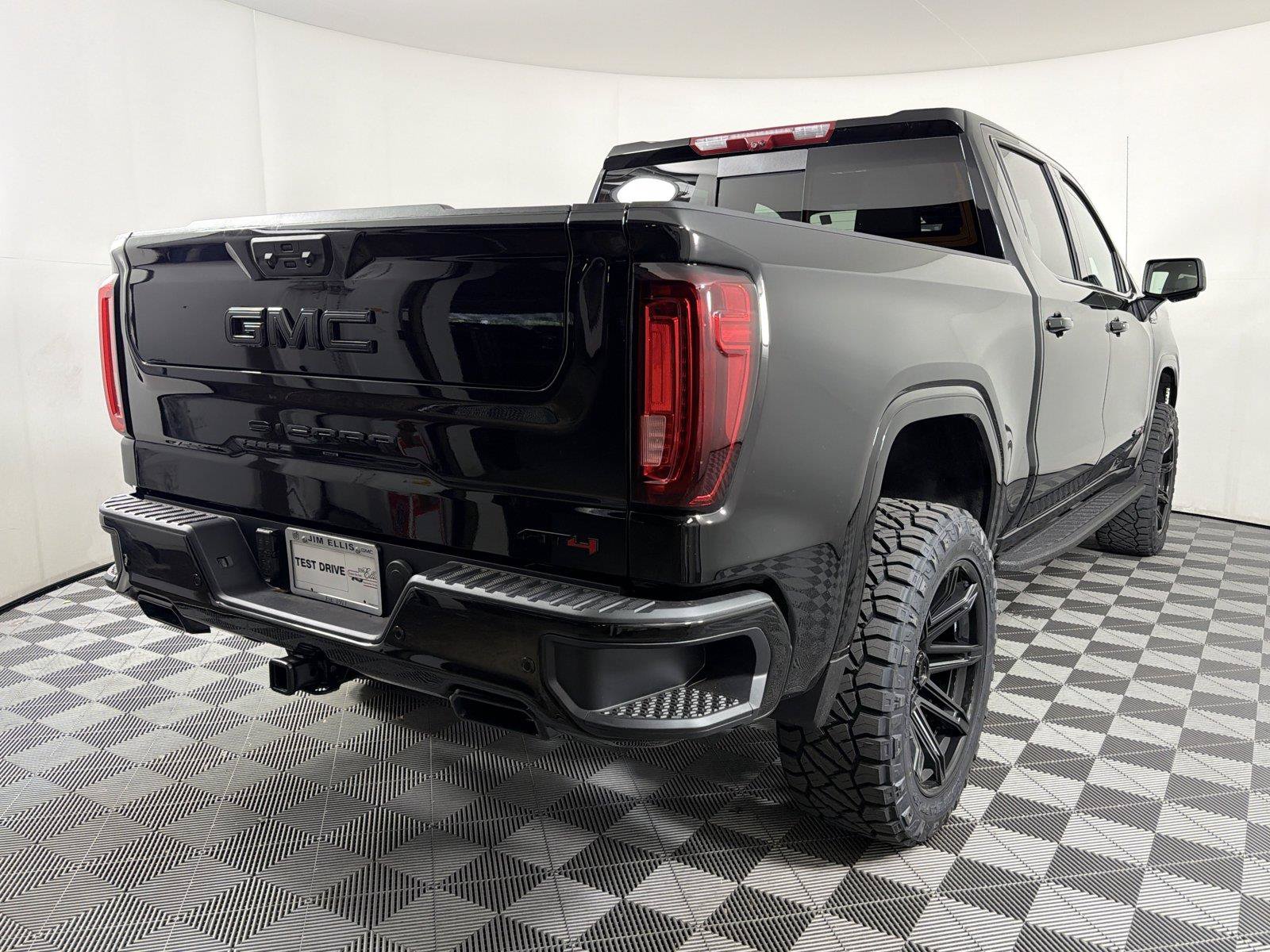 New 2026 GMC Sierra 1500 AT4 w/ AT4 Premium Package AWD/4WD image 6