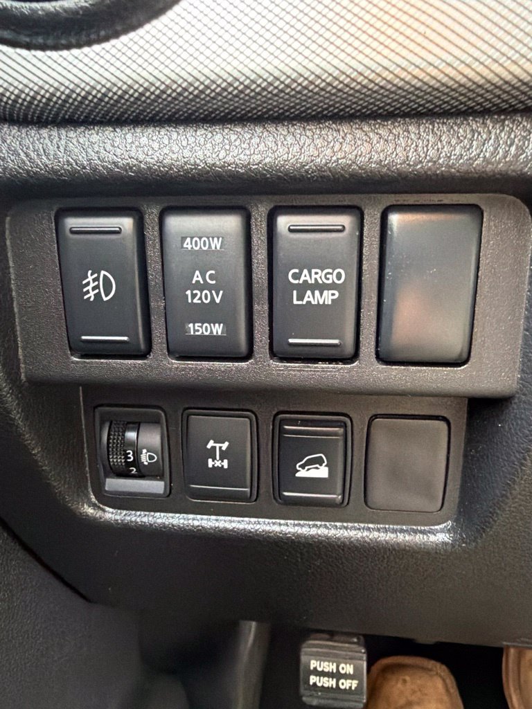 Used 2017 Nissan Titan PRO-4X AWD/4WD image 19