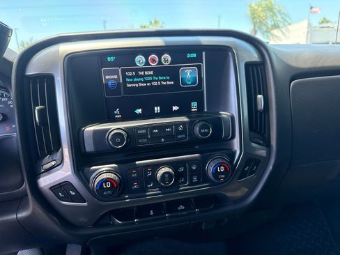Used 2015 Chevrolet Silverado 2500 LT w/ LT Convenience Package AWD/4WD image 14