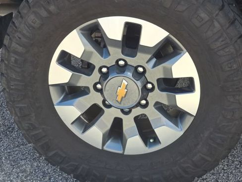 Used 2024 Chevrolet Silverado 2500 Custom w/ Custom Value Package AWD/4WD image 12