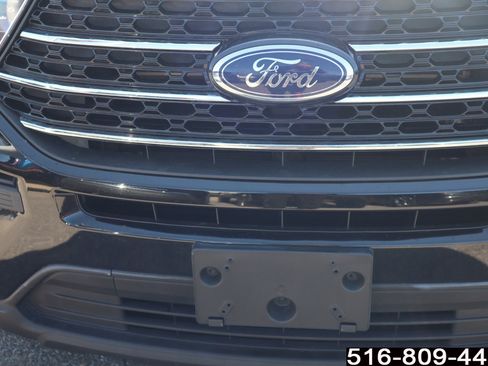 Used 2021 Ford Explorer XLT AWD/4WD image 34