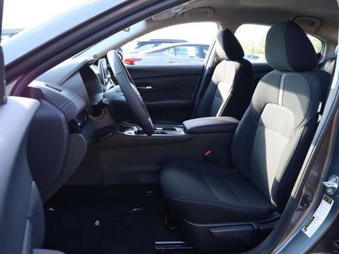 New 2025 Nissan Sentra SV image 8