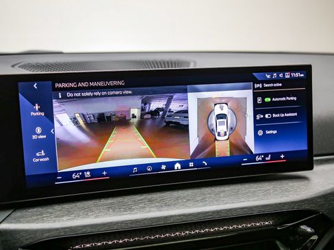 Used 2026 BMW 330i Sedan w/ Premium Package RWD image 25