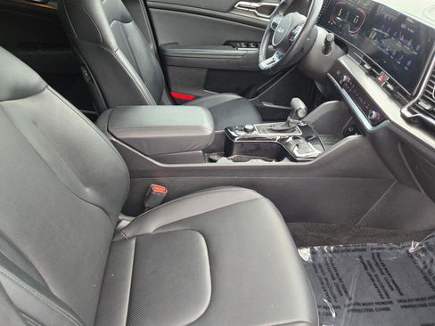 Used 2024 Kia Sportage EX image 6