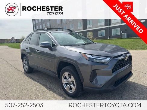 Used 2025 Toyota RAV4 XLE AWD/4WD image 1