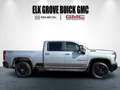 Used 2025 Chevrolet Silverado 2500 LT w/ Trail Boss Package AWD/4WD image 3