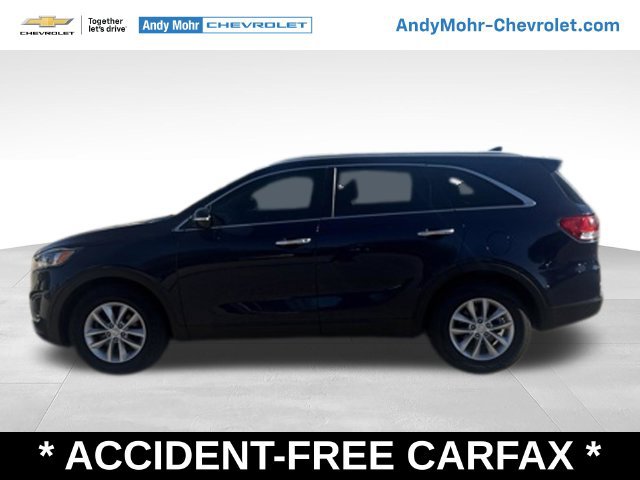 Used 2018 Kia Sorento FWD image 2