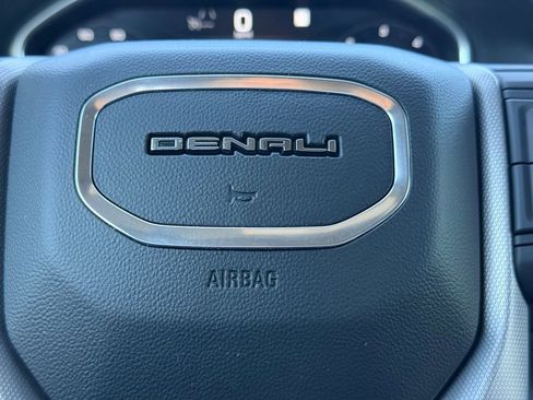 Used 2022 GMC Sierra 1500 Denali AWD/4WD image 18