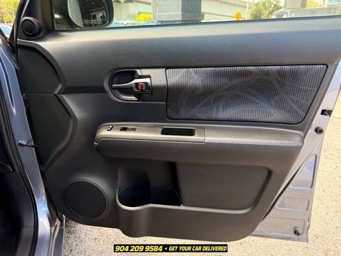 Used 2012 Scion xB FWD image 33
