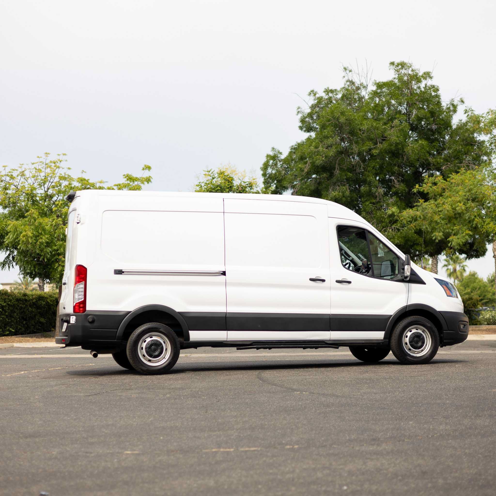 Used 2020 Ford Transit 250 Medium Roof RWD image 8