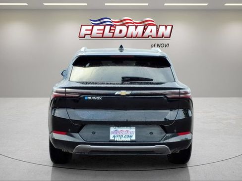 Used 2024 Chevrolet Equinox EV LT FWD image 4