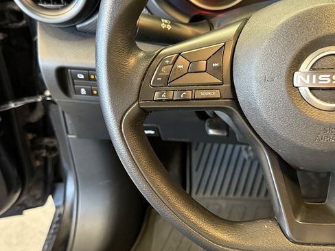 Used 2023 Nissan Kicks S image 9