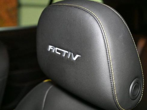 Used 2024 Chevrolet Trax ACTIV w/ Sunroof Package FWD image 21