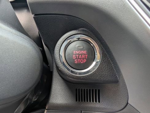 Used 2025 Subaru Crosstrek 2.0i Premium image 29