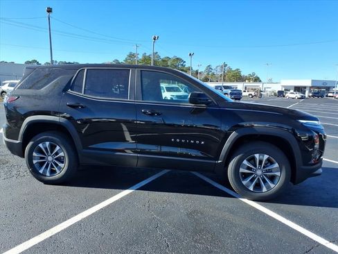 New 2026 Chevrolet Equinox LT image 2