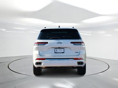 New 2025 Jeep Grand Cherokee L Overland w/ Rear Seat Video Group I