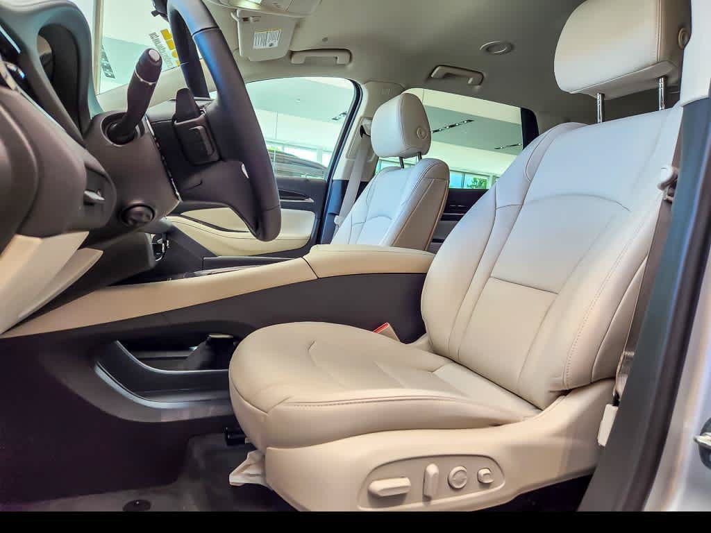 Used 2022 Buick Enclave Premium w/ Surround and Sites Package AWD/4WD image 9