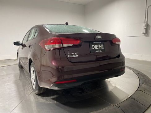 Used 2017 Kia Forte LX image 5
