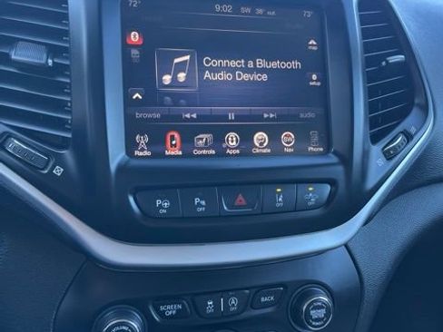 Used 2016 Jeep Cherokee Limited w/ Luxury Group AWD/4WD image 45