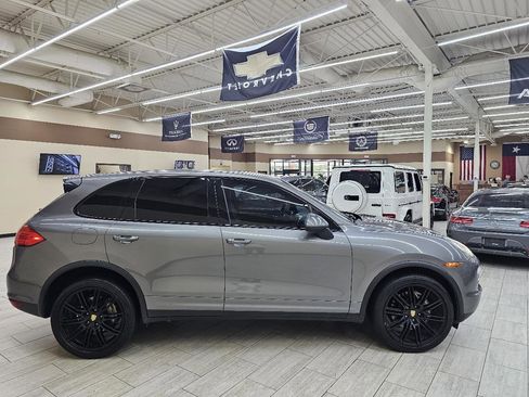 Used 2011 Porsche Cayenne S AWD/4WD image 5