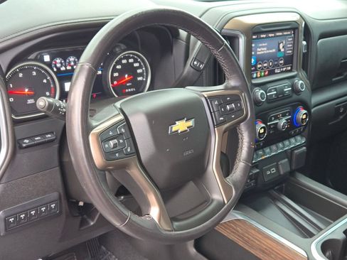Used 2022 Chevrolet Silverado 2500 High Country w/ Z71 Off-Road Package AWD/4WD image 18