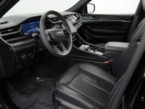 Certified 2023 Jeep Grand Cherokee Overland AWD/4WD image 17