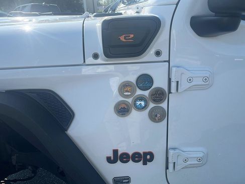 Used 2021 Jeep Wrangler Unlimited Rubicon 4xe w/ Cold Weather Group AWD/4WD image 13