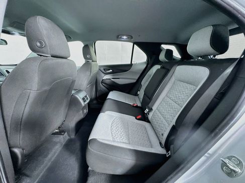 Used 2022 Chevrolet Equinox LS w/ LS Convenience Package FWD image 22