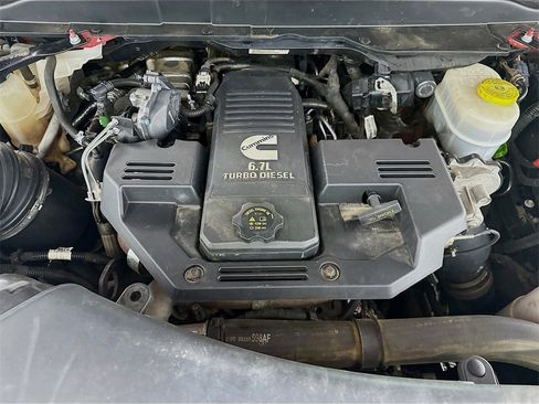 Used 2022 RAM 3500 Laramie image 32