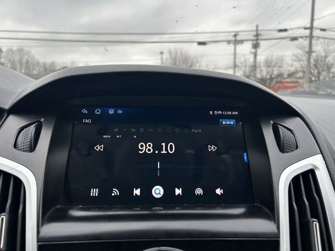 Used 2013 Ford Focus SE w/ SE Winter Pkg image 21