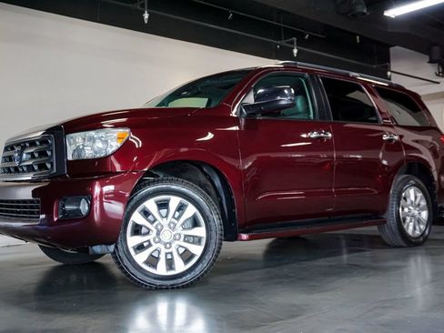 Used 2010 Toyota Sequoia Limited AWD/4WD image 1