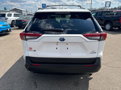 Used 2024 Toyota RAV4 LE AWD/4WD image 6