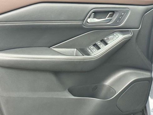 Certified 2023 Nissan Rogue SL w/ SL Premium Package FWD image 26